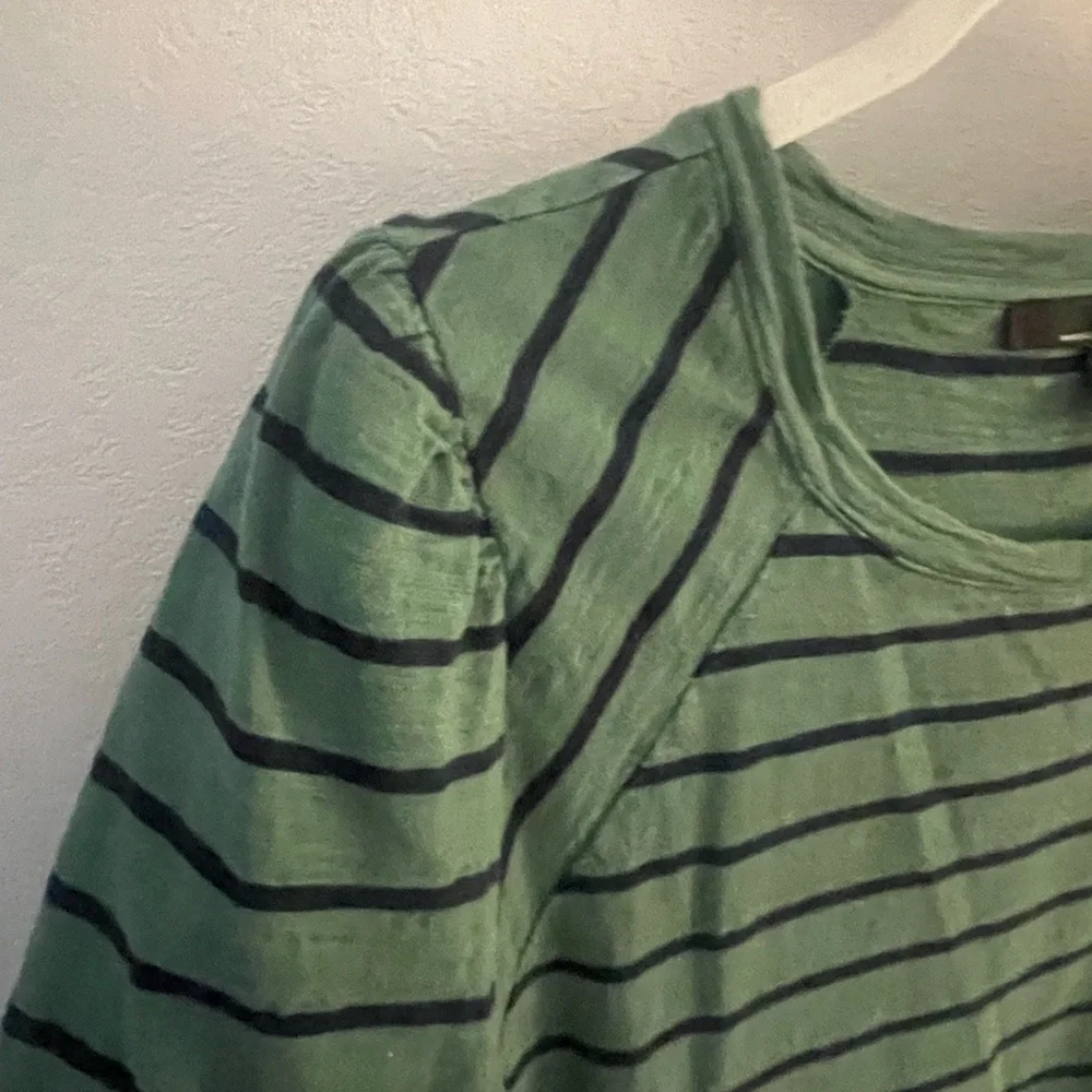 Green/blue top, puffed 3/4 sleeves, XL - Picture 3 of 4